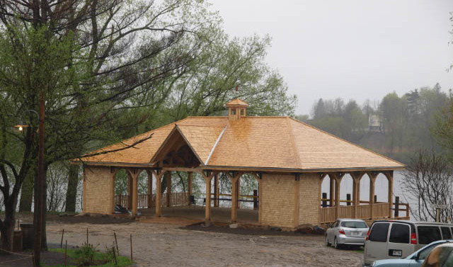 Pergola_au_bord_de_l_eau.jpg
